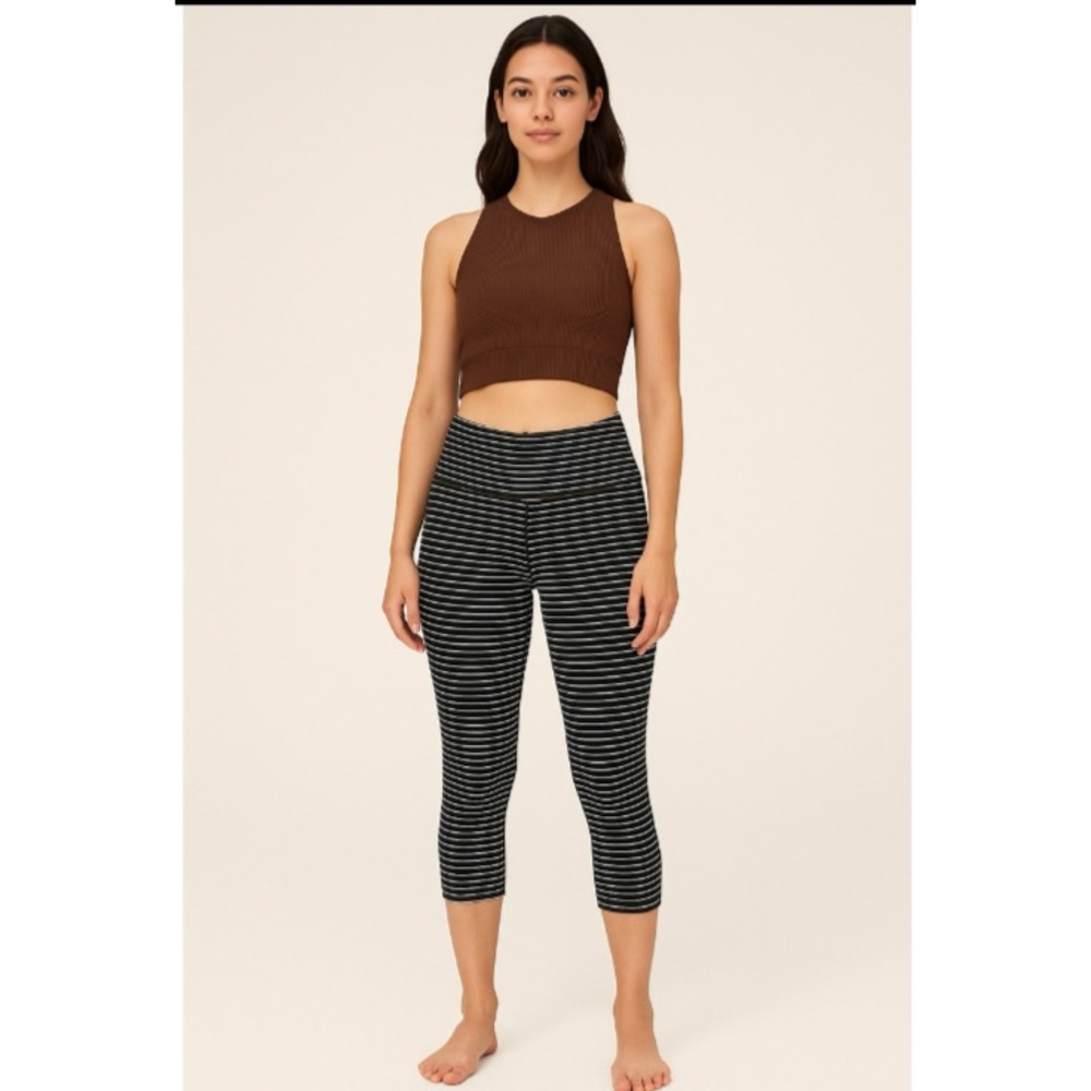 Lululemon Wunder Under Black White Stripe Crop Leggings 10 Athletic Workout‎ Gym